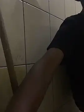 Snapshot of BigAndBeaut chatting on 02/11/26, 09:09 BigAndBeaut online show from 02/11/26, 09:09