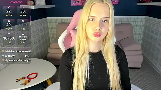 NicoletaCooper online show from 01/18/26, 01:48