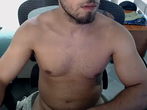 lucassouza18cm online show from 01/08/26, 10:39