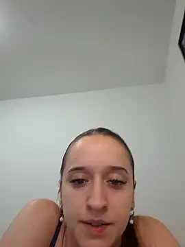 MMcouple200 online show from 05/05/26, 06:49