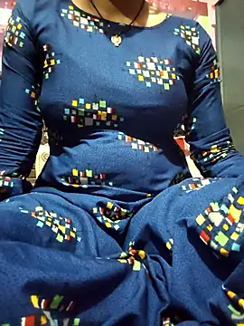 Nilam cute online show from 04/17/26, 06:22