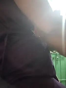Snapshot of Nilam_cute chatting on 05/06/26, 01:27 Nilam cute online show from 05/06/26, 01:27