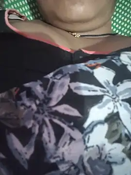 Snapshot of Nilam_cute chatting on 05/13/26, 02:36 Nilam cute online show from 05/13/26, 02:36