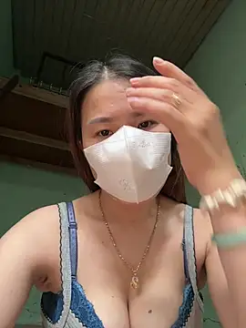 Snapshot of July-love chatting on 02/06/26, 07:02 July-love online show from 02/06/26, 07:02