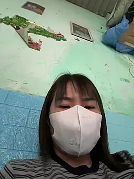 Snapshot of July-love chatting on 02/13/26, 03:35 July-love online show from 02/13/26, 03:35