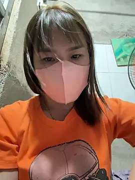 Snapshot of July-love chatting on 02/19/26, 04:36 July-love online show from 02/19/26, 04:36