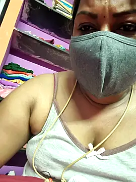 Tamil Hot Priya online show from 02/26/26, 12:09