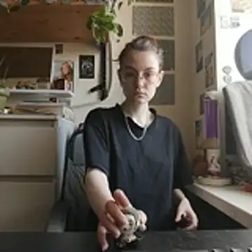 Shy Bamby online show from 04/11/26, 11:25