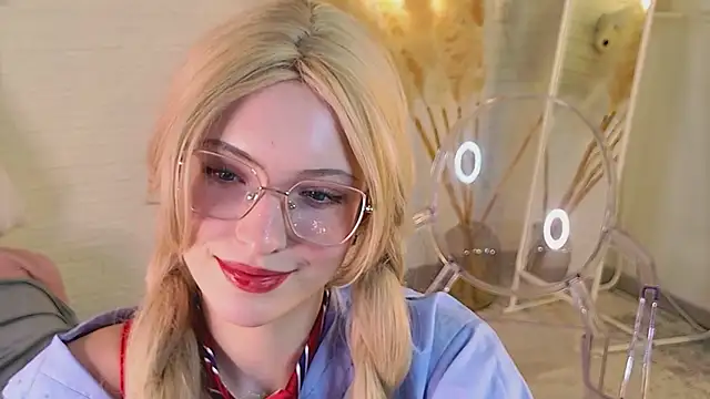 Snapshot of Yayaa_Love chatting on 03/15/26, 04:13 Yayaa Love online show from 03/15/26, 04:13