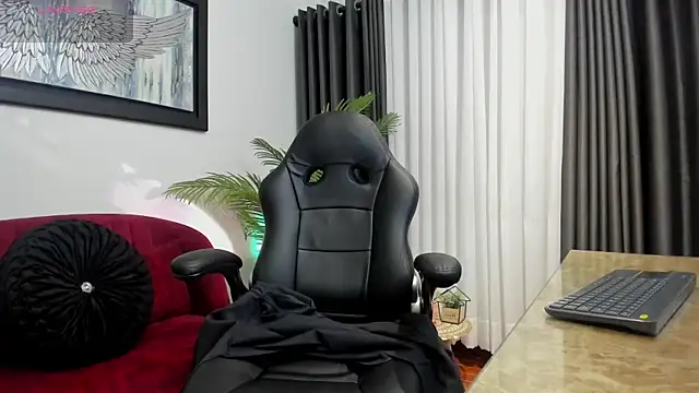 VictoriaPaker online show from 04/07/26, 10:15