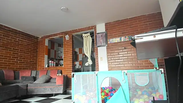 Lia rouse04 online show from 04/19/26, 12:59