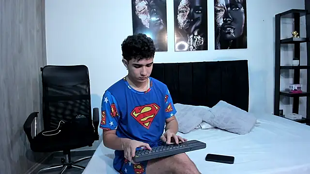 Alejo Grey online show from 01/08/26, 01:02