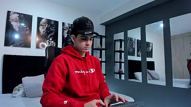 Alejo Grey online show from 01/15/26, 12:43