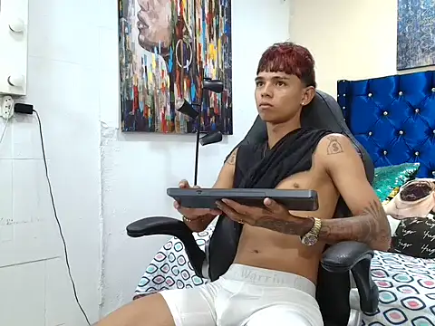 Snapshot of angelcutexx18 chatting on 03/04/26, 05:30 angelcutexx18 online show from 03/04/26, 05:30