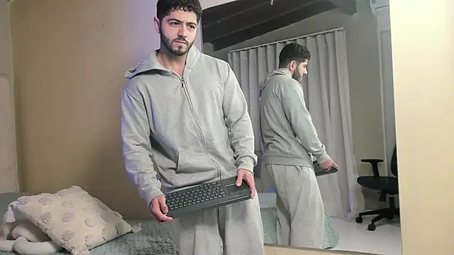 Thiago moretti online show from 01/11/26, 04:23