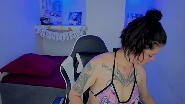 Snapshot of Harley_quinzell chatting on 02/27/26, 07:25 Harley quinzell online show from 02/27/26, 07:25