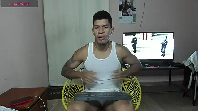 Snapshot of antonio_aguilarx chatting on 06/23/26, 12:25 antonio aguilarx online show from 06/23/26, 12:25