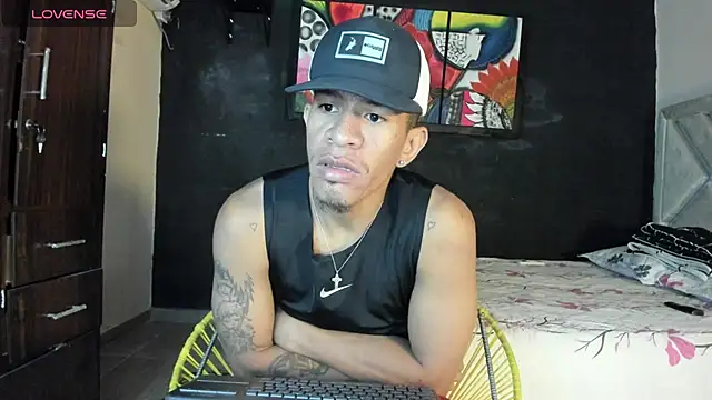 Snapshot of antonio_aguilarx chatting on 07/04/26, 12:00 antonio aguilarx online show from 07/04/26, 12:00