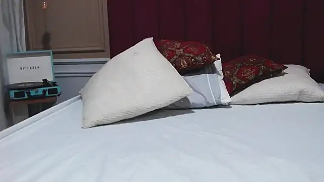 GiaTegel online show from 02/13/26, 10:39