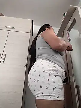 SexyandnaughtyLatinos online show from 06/01/26, 12:18