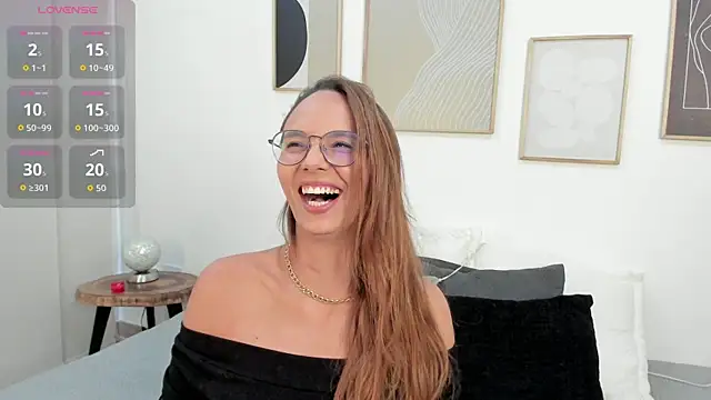 Snapshot of Julianneharris chatting on 04/24/26, 02:52 Julianneharris online show from 04/24/26, 02:52