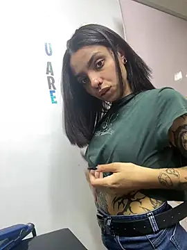 Snapshot of Electra_Darkk chatting on 02/19/26, 04:47 Electra Darkk online show from 02/19/26, 04:47