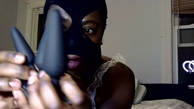 Snapshot of MaskedprincessI chatting on 01/11/26, 01:21 MaskedprincessI online show from 01/11/26, 01:21