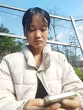 Hina2xx online show from 02/05/26, 01:54