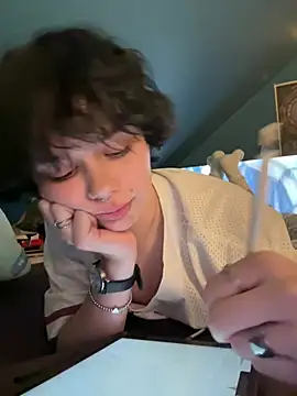 quwuinnie333 online show from 01/08/26, 05:43