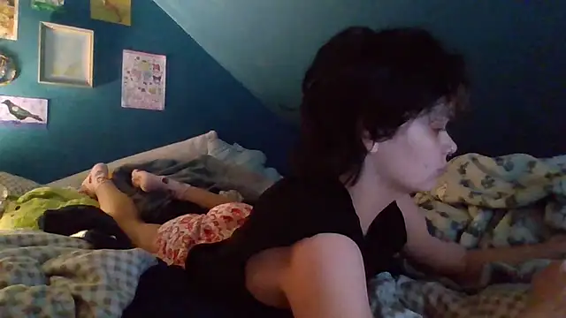 quwuinnie333 online show from 02/05/26, 04:28