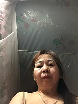 Snapshot of -Mery- chatting on 04/18/26, 07:40 -Mery- online show from 04/18/26, 07:40
