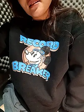 Snapshot of Shiny_68 chatting on 01/11/26, 02:38 Shiny 68 online show from 01/11/26, 02:38