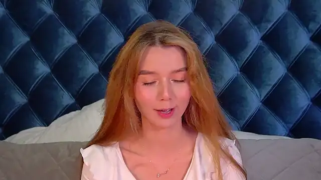 VanessaVienne online show from 02/27/26, 04:07