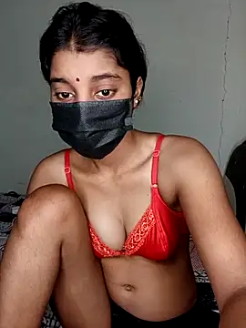 Snapshot of Erotic-Girl chatting on 06/03/26, 02:33 Erotic-Girl online show from 06/03/26, 02:33