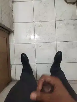 Snapshot of indiahunter chatting on 02/13/26, 10:11 indiahunter online show from 02/13/26, 10:11