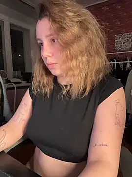 AnnaSeint online show from 03/18/26, 06:44