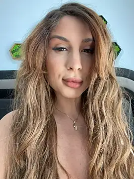 LucyBridgette online show from 05/05/26, 12:24