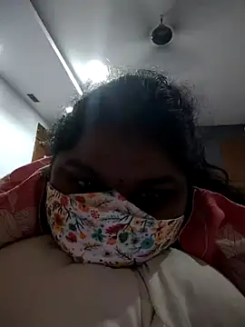 Snapshot of misammahyd chatting on 05/31/26, 01:07 misammahyd online show from 05/31/26, 01:07