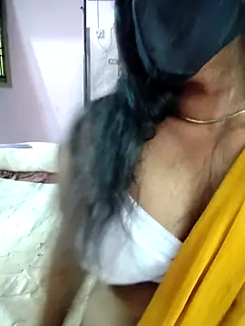 Snapshot of suma_telugu1 chatting on 05/08/26, 07:36 suma telugu1 online show from 05/08/26, 07:36