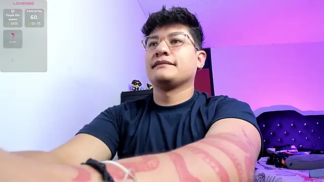 Theo Rowan online show from 01/10/26, 11:12