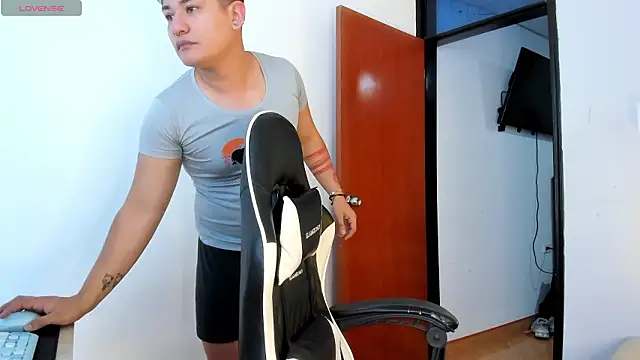 Theo Rowan online show from 02/03/26, 07:08