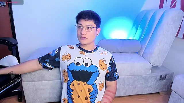 Theo Rowan online show from 02/13/26, 06:48