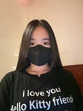 Gwen879 online show from 04/19/26, 01:21