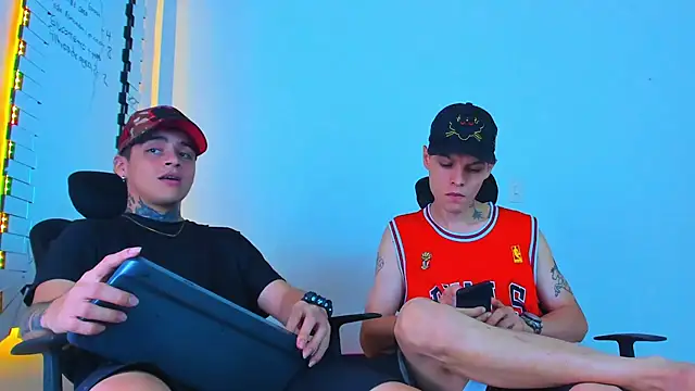 Thomas-Wil online show from 02/10/26, 05:55