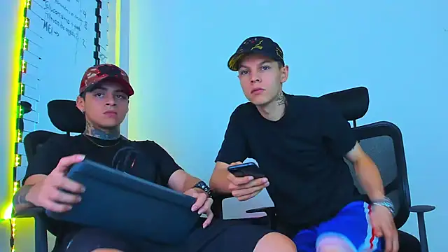 Thomas-Wil online show from 02/11/26, 01:21