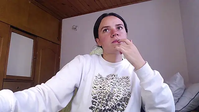 Shanel Lozano online show from 03/09/26, 07:29