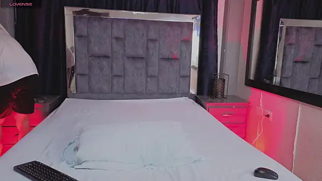 LeoMonnroe online show from 04/13/26, 07:08