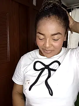 Snapshot of THALYANADEX chatting on 02/12/26, 05:41 THALYANADEX online show from 02/12/26, 05:41