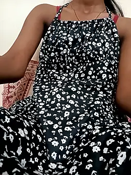 Cute Riyaa22 online show from 03/13/26, 10:33