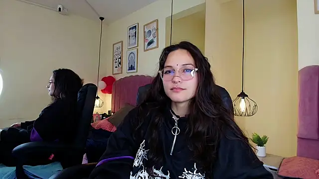 Hanabie  online show from 02/27/26, 03:39